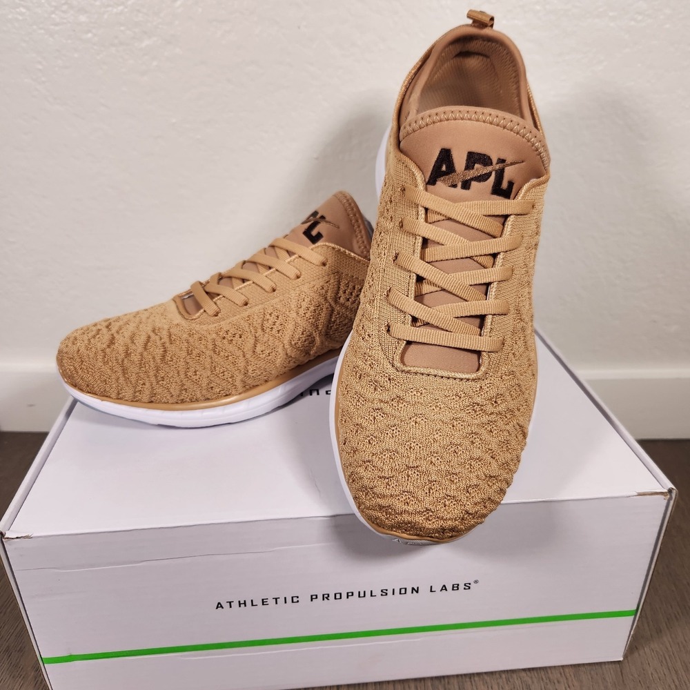 New $205 APL Techloom Phantom Shoes Tan Chocolate White Men's 8 Womens 9.5 NIB